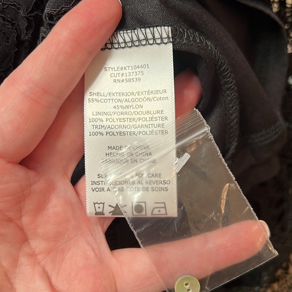 Beautiful Lace Sleeveless Top - Picture 8 of 8